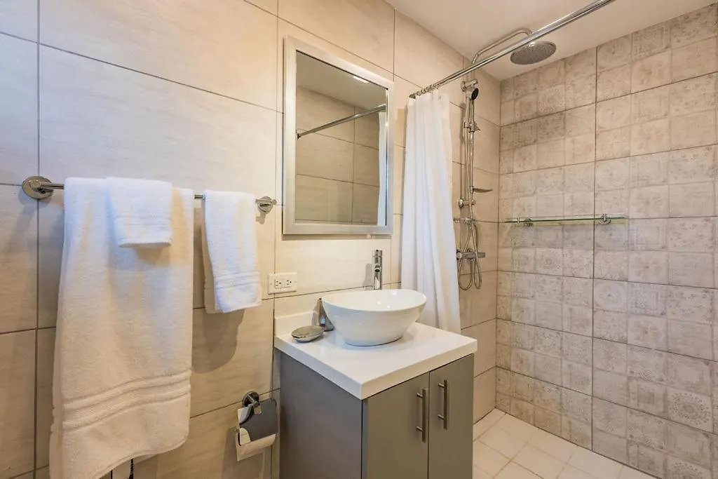 Villa Seroe Janchi Noord 0*,
