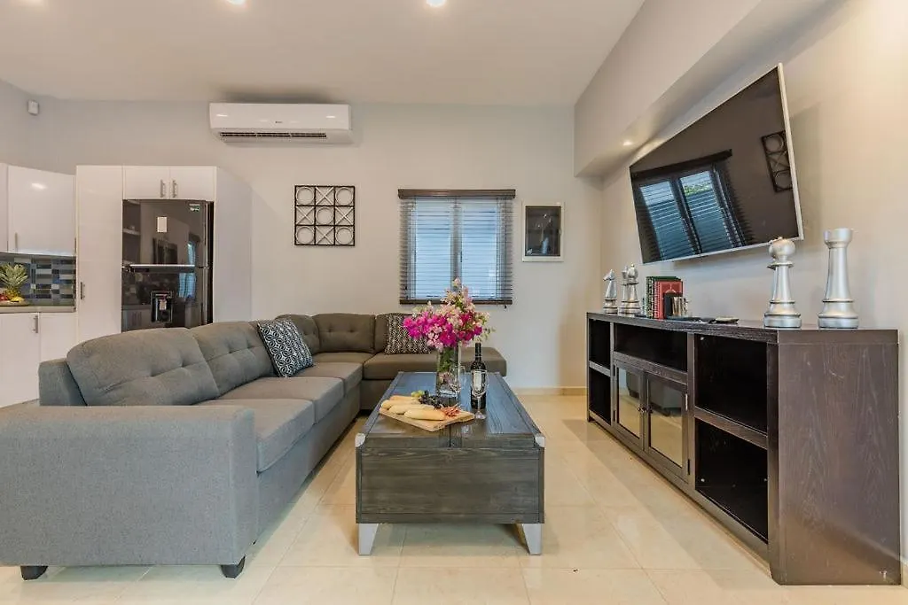 اتصالات Villa Seroe Janchi 